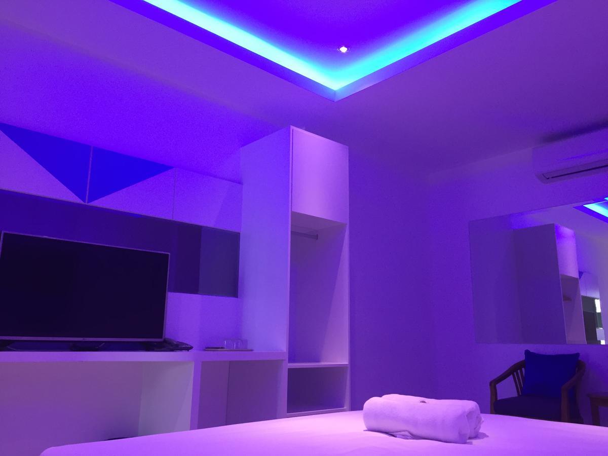 Picasso Motel Pattaya Buitenkant foto